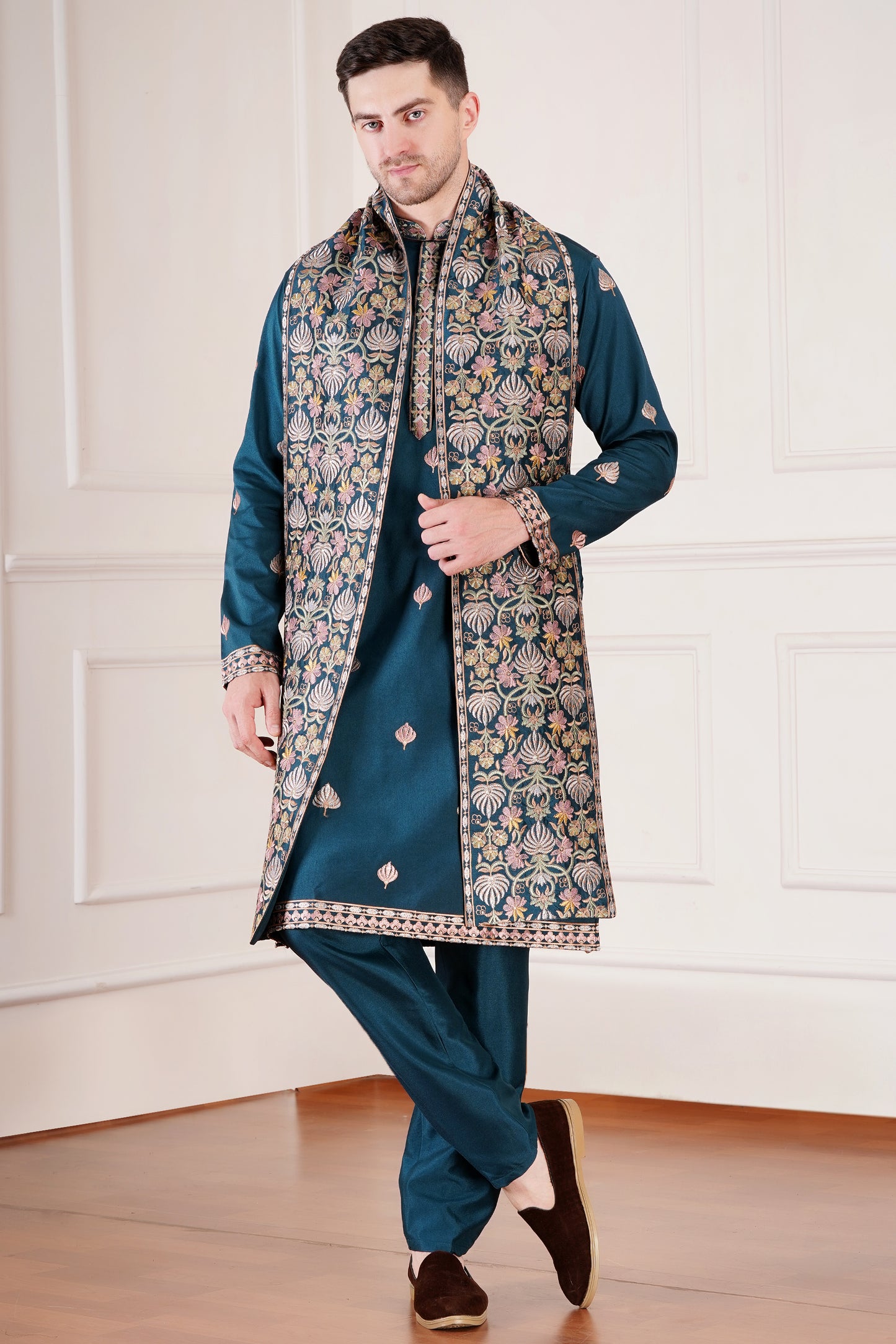 Premium Men Kurta with embroidered floral motifs and stole | Wedding wear